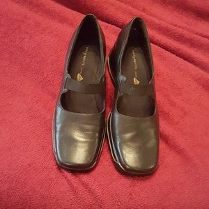 Ladies Slip-on Black shoes